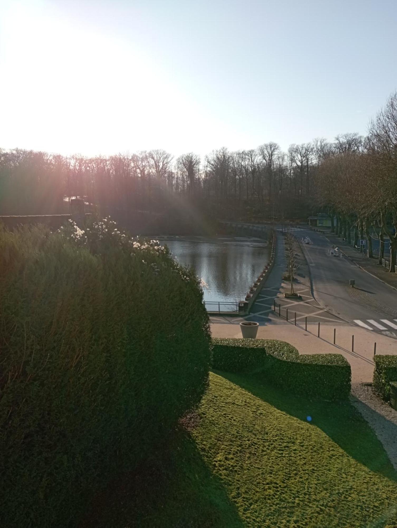 Hotel Ibis Les Etangs Des Moines Fourmies Exterior foto